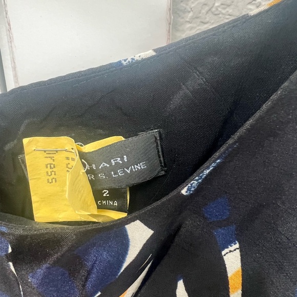 Tahari work dress size 2 - Picture 4 of 6